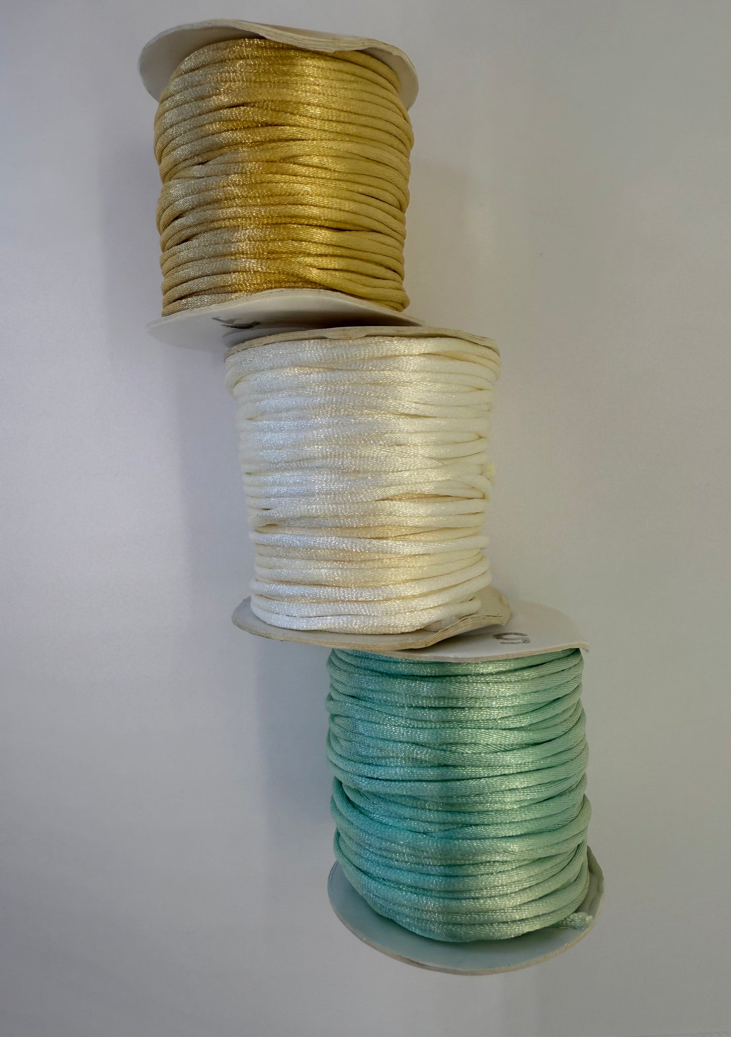 Bijou {{ product.title }} couleur {{ product.color }} – fait main par Jum’s créa