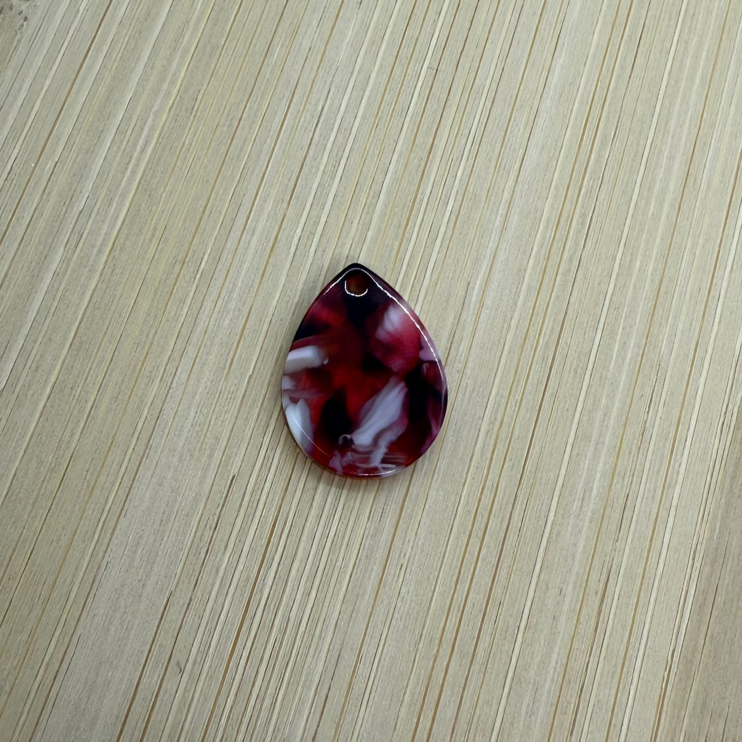 Bijou {{ product.title }} couleur {{ product.color }} – fait main par Jum’s créa