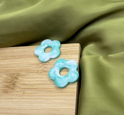 Bijou {{ product.title }} couleur {{ product.color }} – fait main par Jum’s Créa